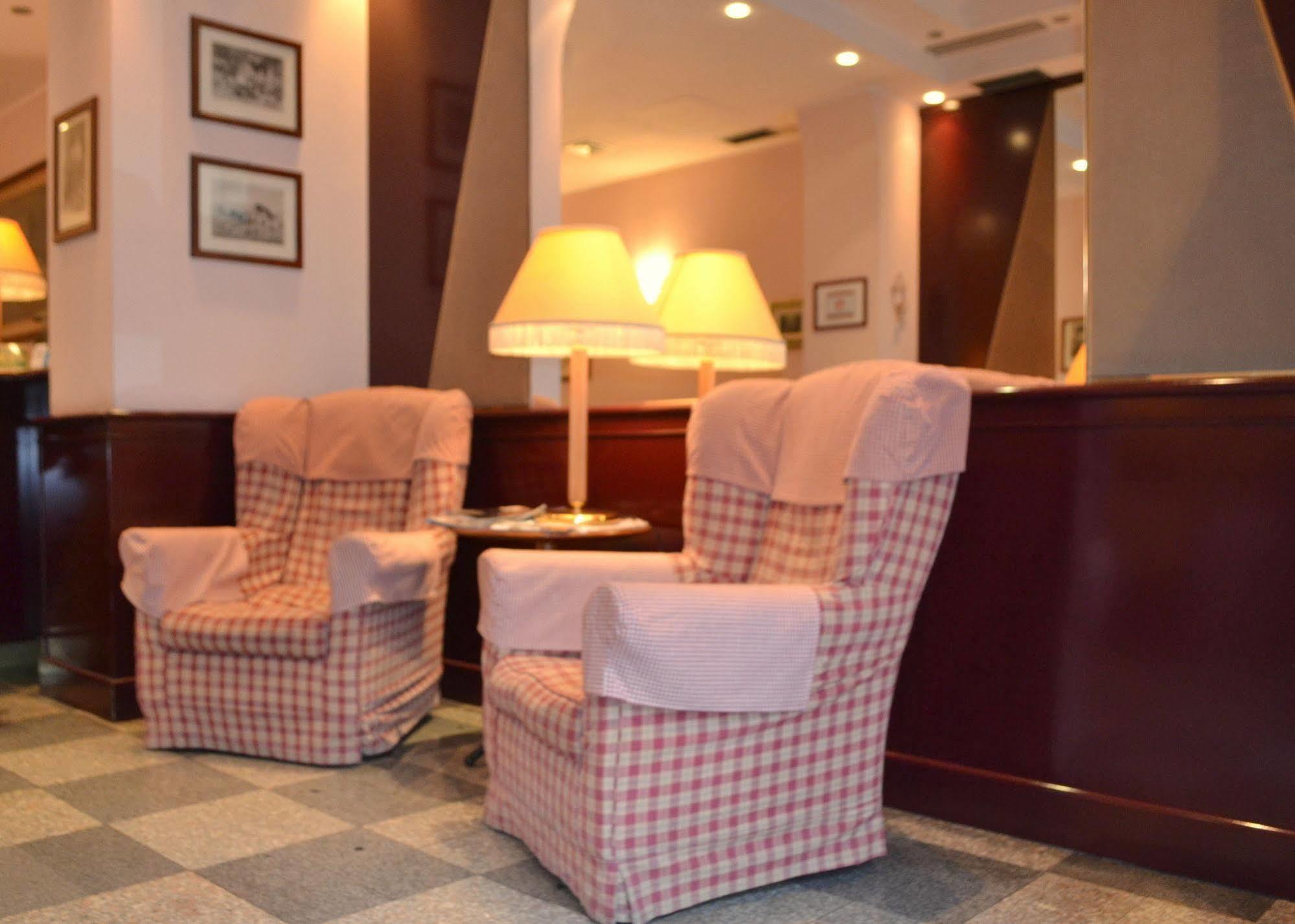 Buenos Aires Hotel Милано Екстериор снимка