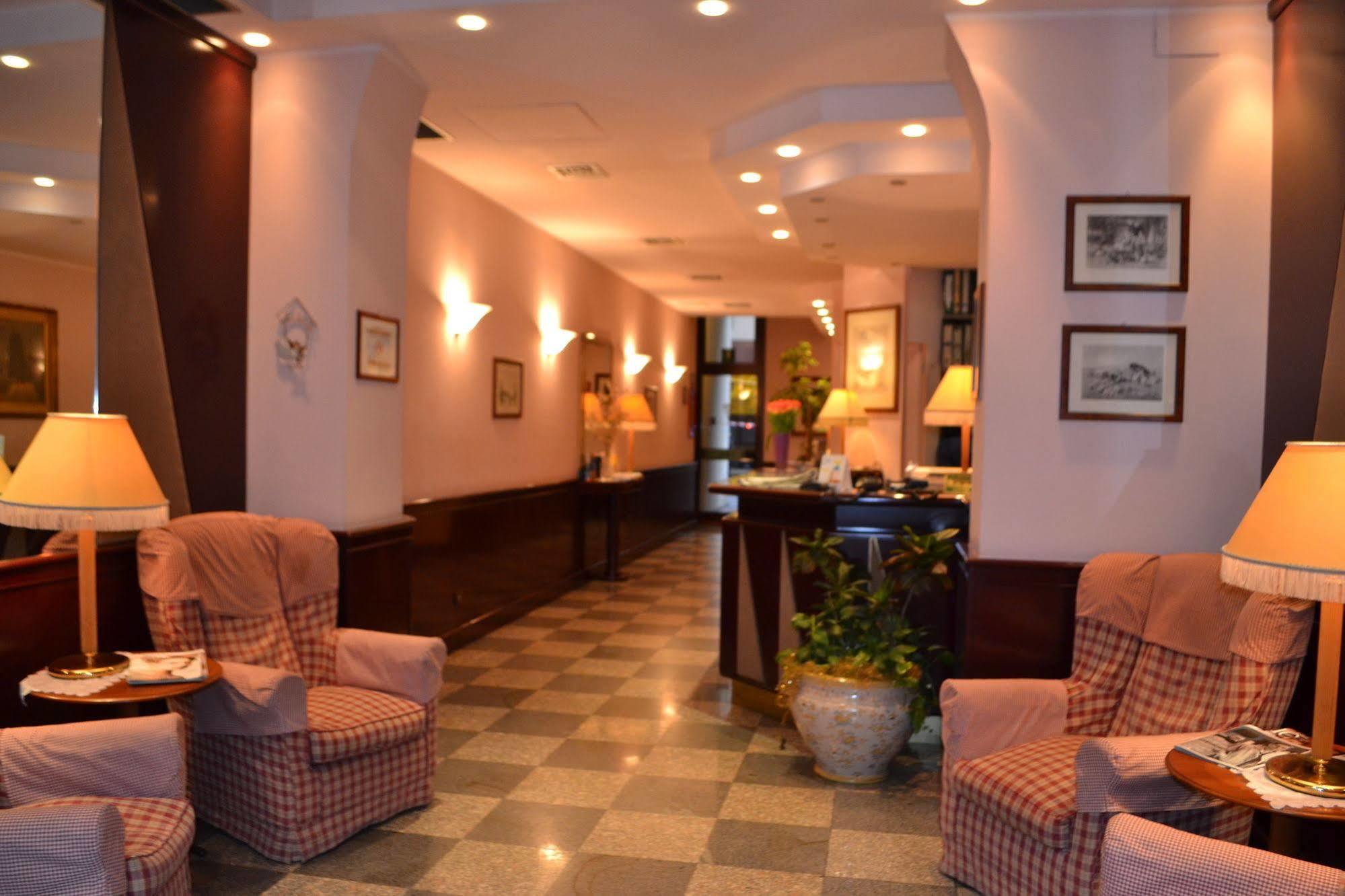 Buenos Aires Hotel Милано Екстериор снимка