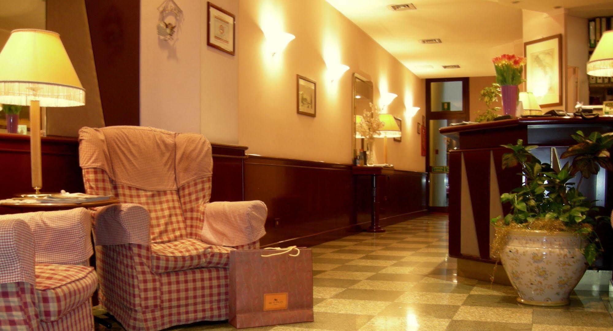 Buenos Aires Hotel Милано Екстериор снимка