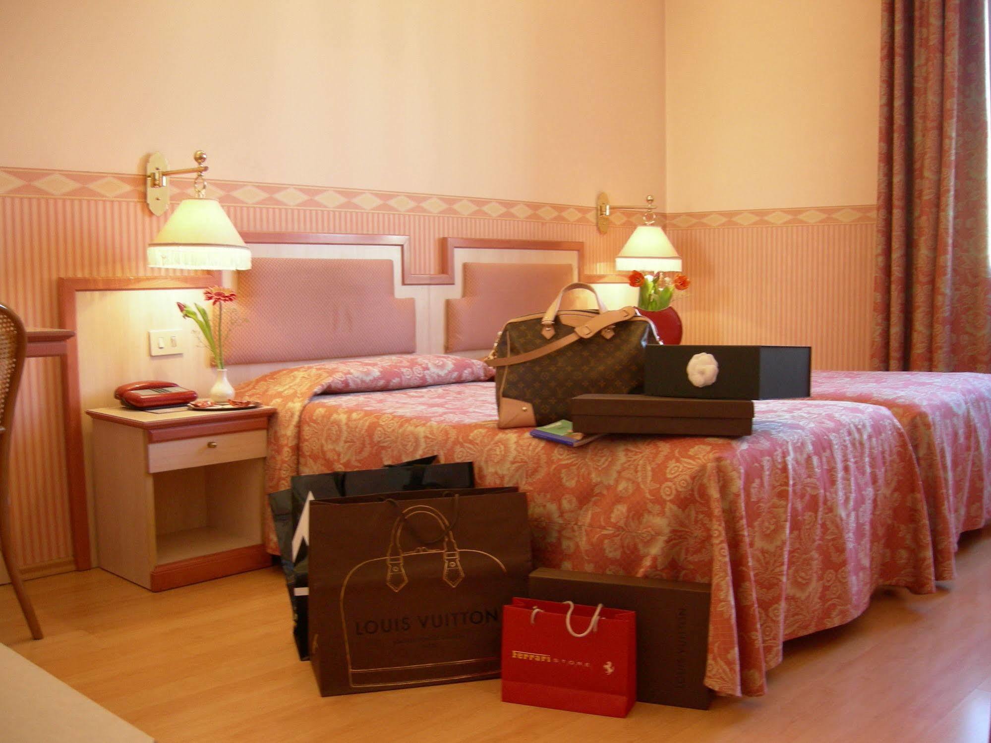 Buenos Aires Hotel Милано Екстериор снимка